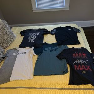 Nike lot , 5 shirts!